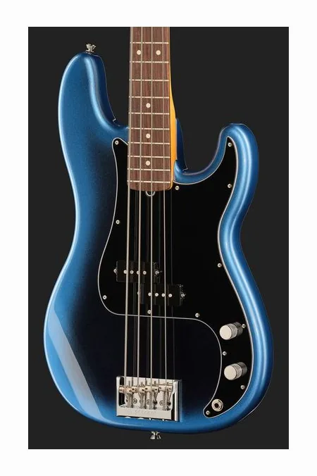 Fender Am Pro P-Bass RW DKN, vue 4